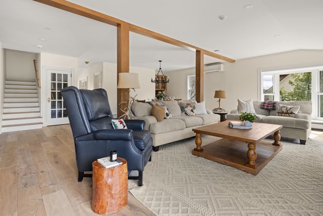405 Maple Street, Stowe, VT 05672