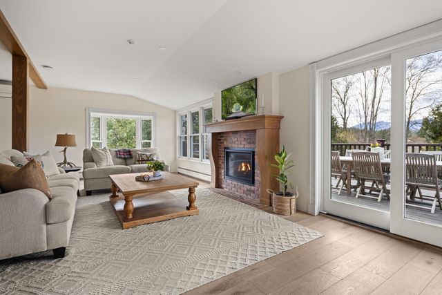 405 Maple Street, Stowe, VT 05672