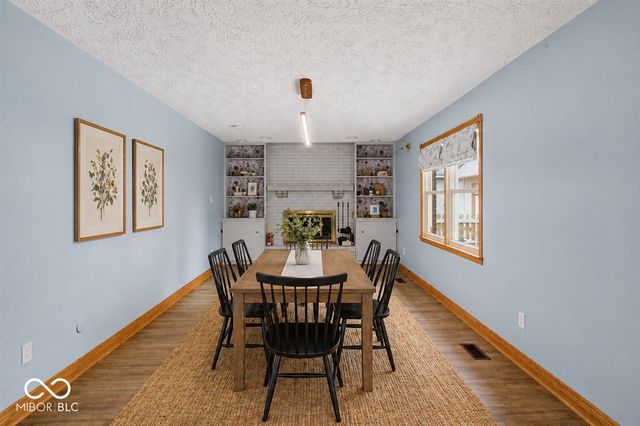 1343 S Buttercup Drive, New Palestine, IN 46163