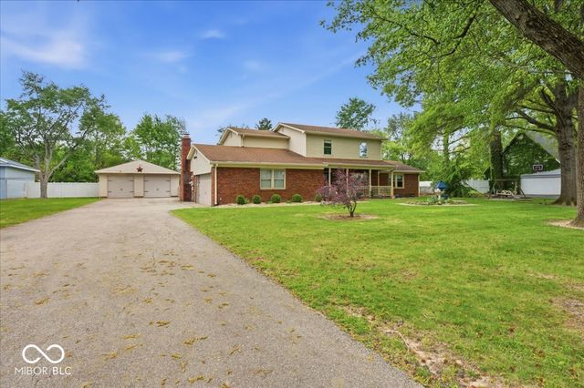 1343 S Buttercup Drive, New Palestine, IN 46163