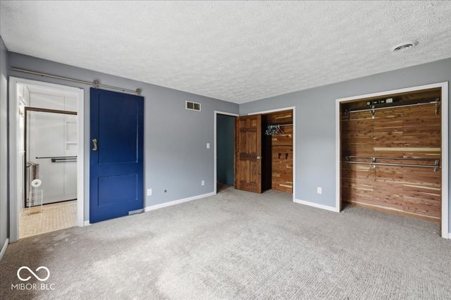 1343 S Buttercup Drive, New Palestine, IN 46163