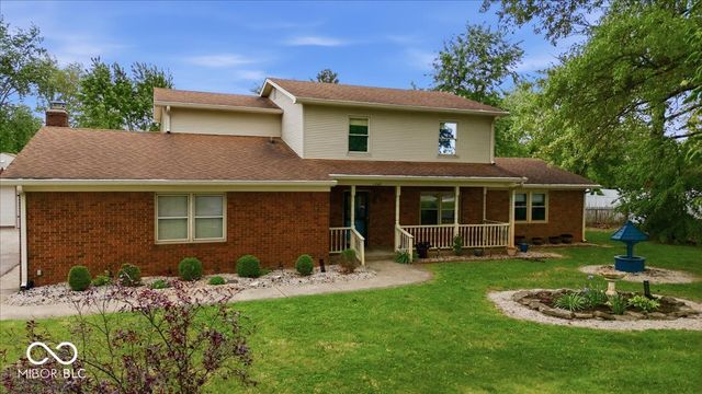 1343 S Buttercup Drive, New Palestine, IN 46163