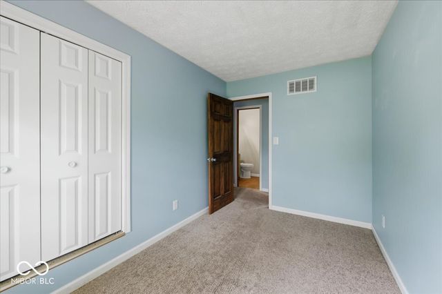 1343 S Buttercup Drive, New Palestine, IN 46163