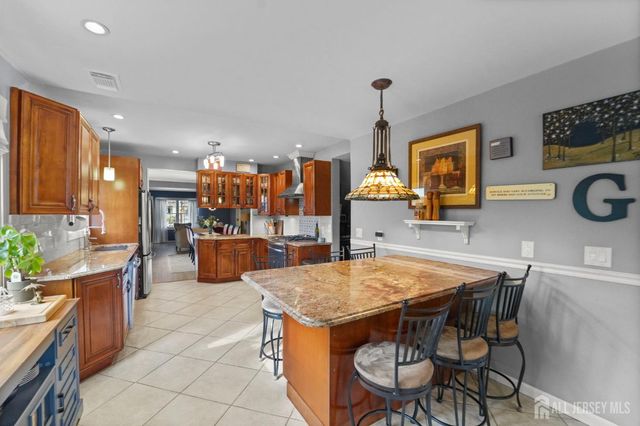 51 Thomas Street, Metuchen, NJ 08840