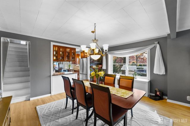 51 Thomas Street, Metuchen, NJ 08840