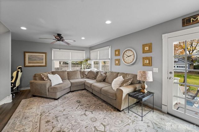 51 Thomas Street, Metuchen, NJ 08840