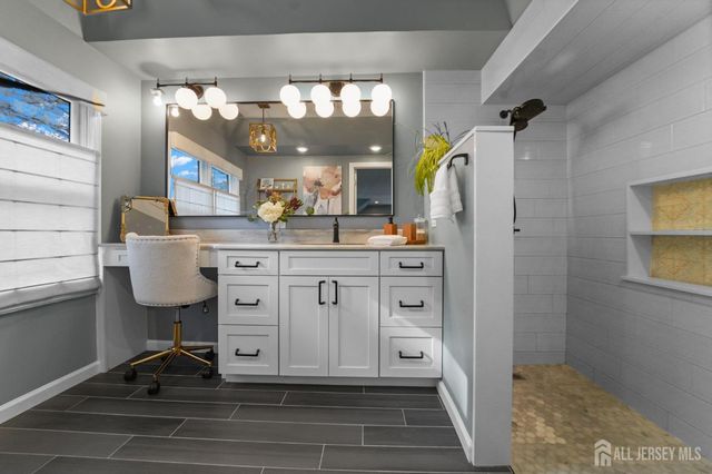 51 Thomas Street, Metuchen, NJ 08840