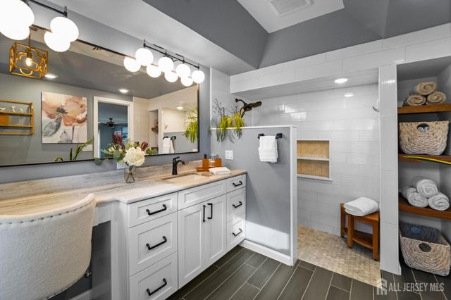 51 Thomas Street, Metuchen, NJ 08840