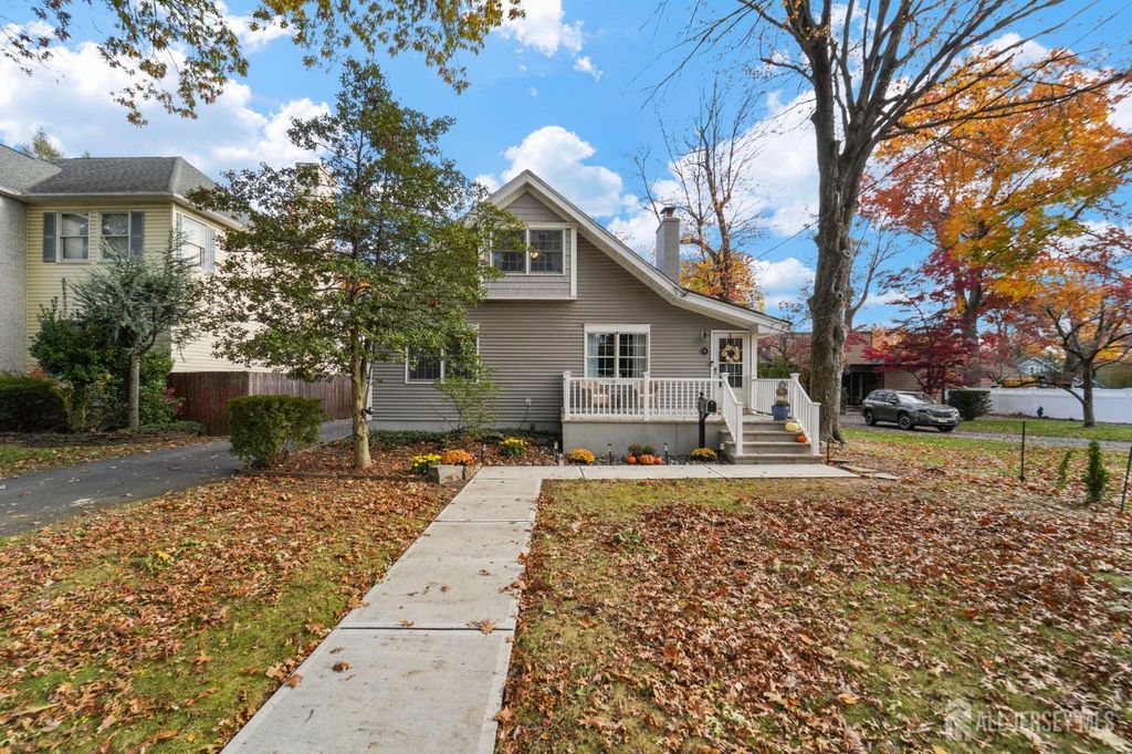 51 Thomas Street, Metuchen, NJ 08840