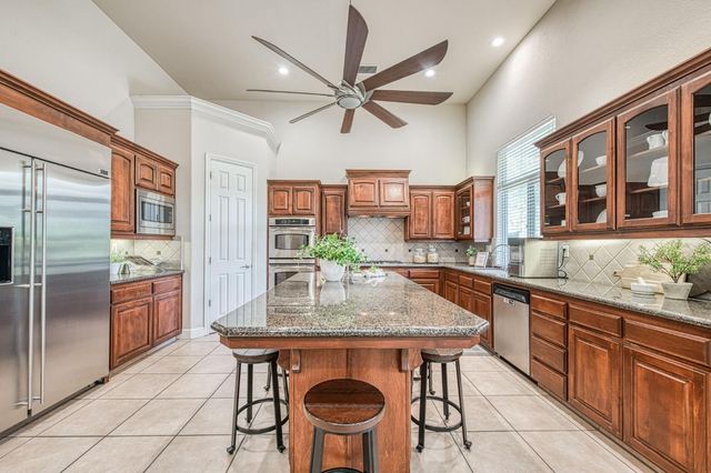 1879 N Harvard Avenue, Clovis, CA 93619