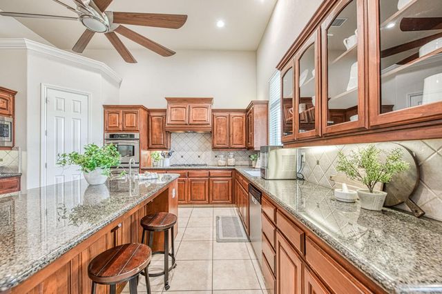 1879 N Harvard Avenue, Clovis, CA 93619