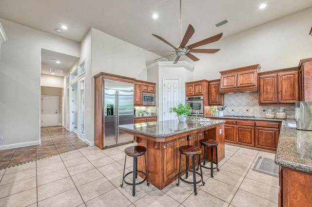 1879 N Harvard Avenue, Clovis, CA 93619