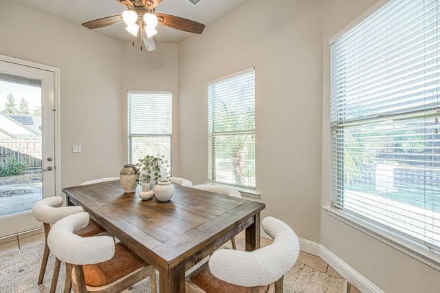 1879 N Harvard Avenue, Clovis, CA 93619