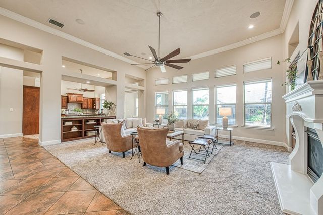 1879 N Harvard Avenue, Clovis, CA 93619