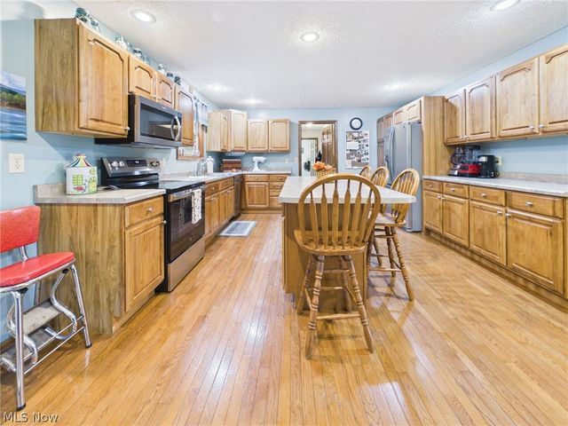 6 Amanda Lane, Parkersburg, WV 26104