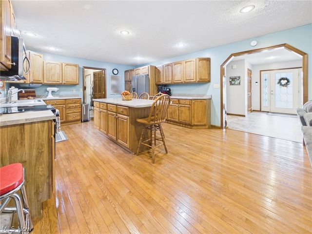 6 Amanda Lane, Parkersburg, WV 26104