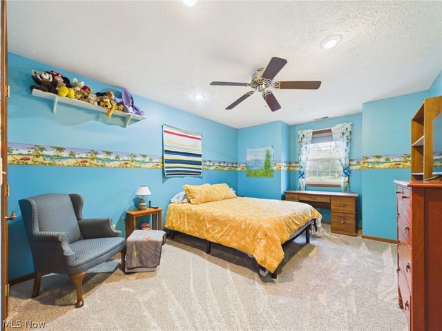6 Amanda Lane, Parkersburg, WV 26104