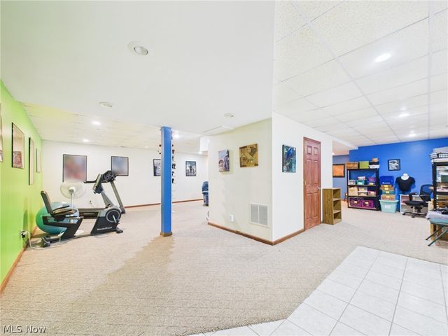 6 Amanda Lane, Parkersburg, WV 26104