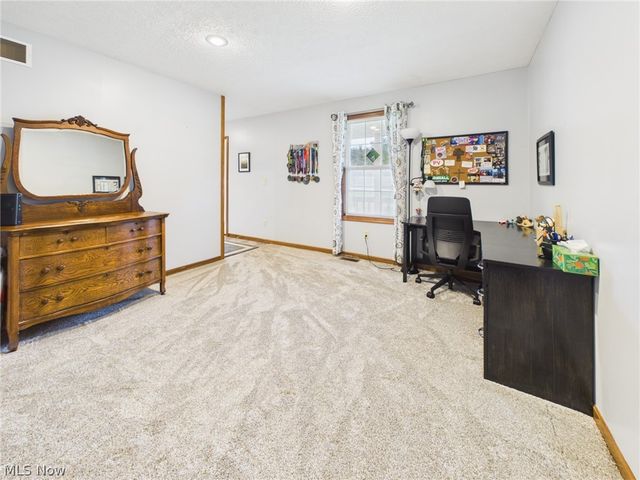 6 Amanda Lane, Parkersburg, WV 26104