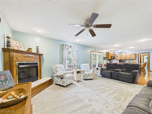 6 Amanda Lane, Parkersburg, WV 26104