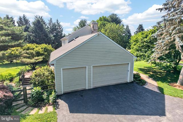 153 E DOE RUN RD, Kennett Square, PA 19348