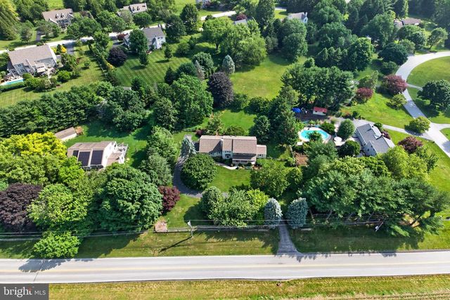 153 E DOE RUN RD, Kennett Square, PA 19348