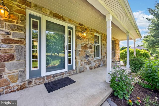 153 E DOE RUN RD, Kennett Square, PA 19348