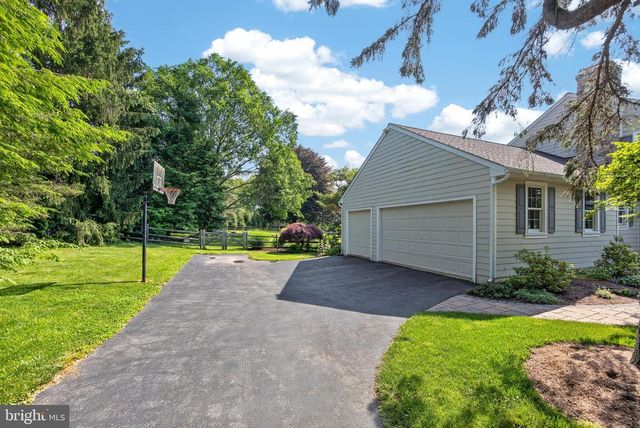 153 E DOE RUN RD, Kennett Square, PA 19348