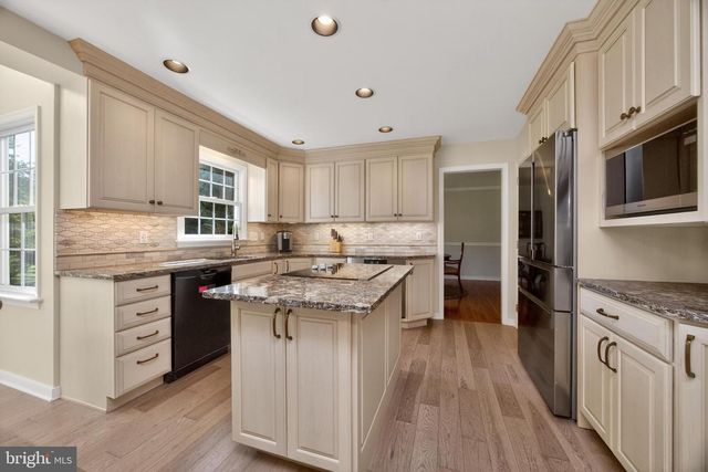 153 E DOE RUN RD, Kennett Square, PA 19348