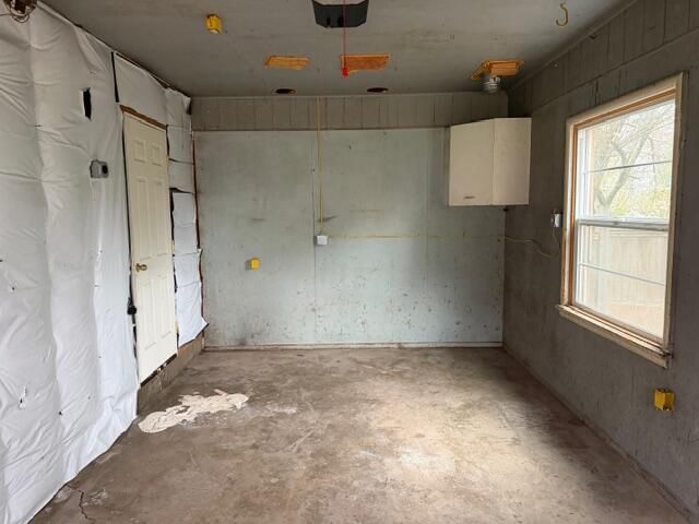 215 Hillhouse Avenue, Medford, OR 97504