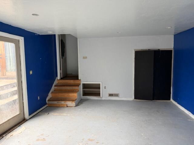 215 Hillhouse Avenue, Medford, OR 97504