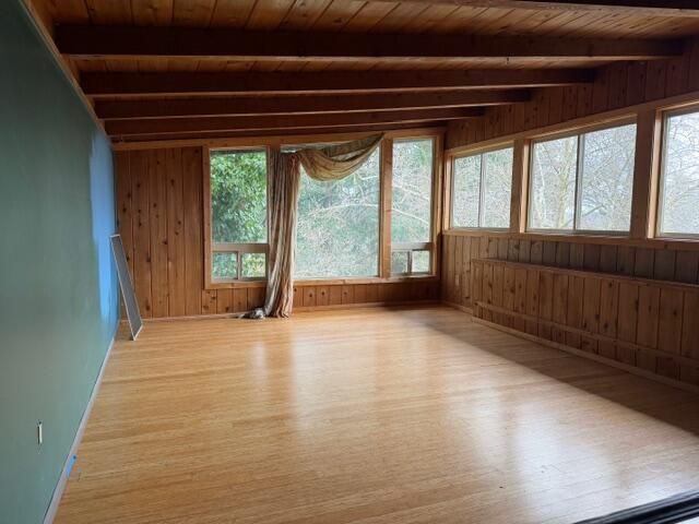 215 Hillhouse Avenue, Medford, OR 97504