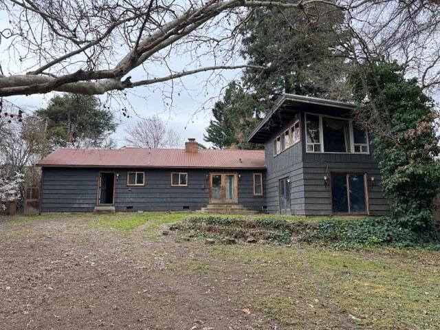 215 Hillhouse Avenue, Medford, OR 97504