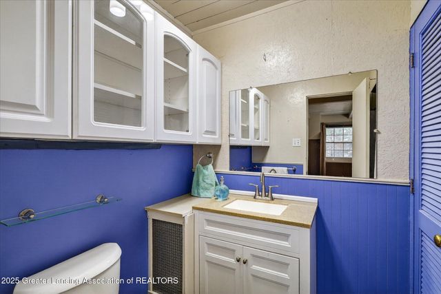 9992 Woodbury Road, Laingsburg, MI 48848