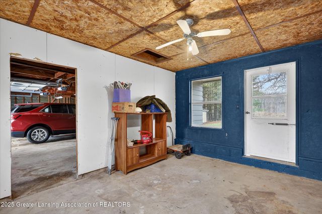 9992 Woodbury Road, Laingsburg, MI 48848