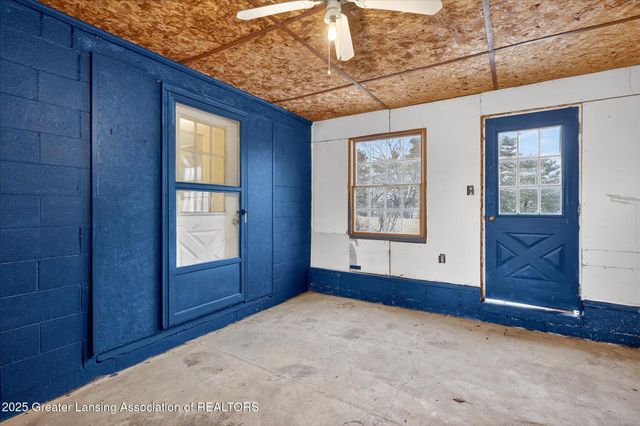 9992 Woodbury Road, Laingsburg, MI 48848