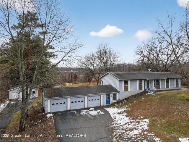 9992 Woodbury Road, Laingsburg, MI 48848