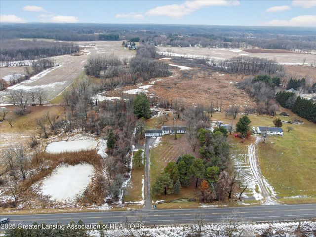 9992 Woodbury Road, Laingsburg, MI 48848