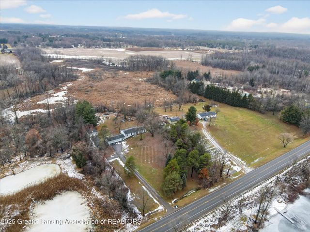 9992 Woodbury Road, Laingsburg, MI 48848