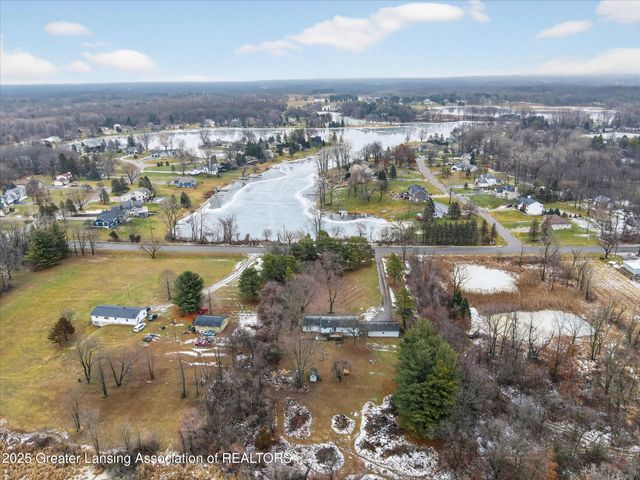 9992 Woodbury Road, Laingsburg, MI 48848