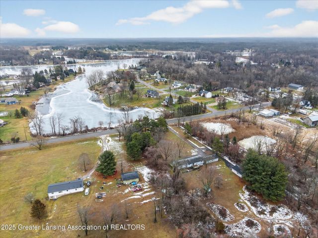 9992 Woodbury Road, Laingsburg, MI 48848