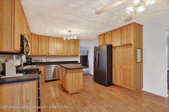 9992 Woodbury Road, Laingsburg, MI 48848