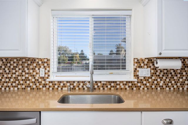 3401 S Lyle Street, Kennewick, WA 99337