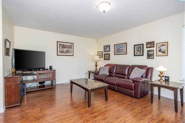 3401 S Lyle Street, Kennewick, WA 99337