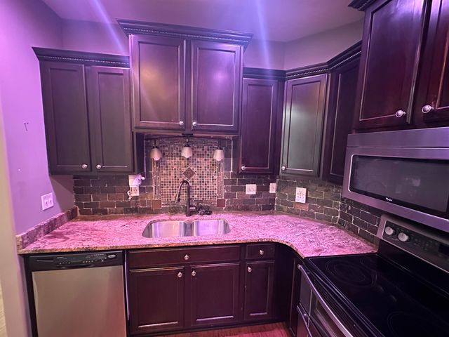 7303 WINTERBROOK LN, Memphis, TN 38018