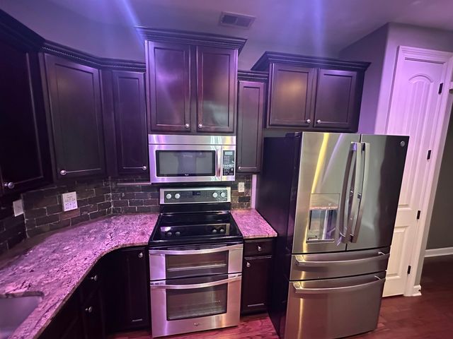 7303 WINTERBROOK LN, Memphis, TN 38018