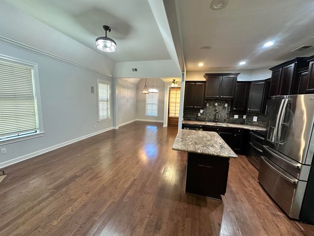 7303 WINTERBROOK LN, Memphis, TN 38018