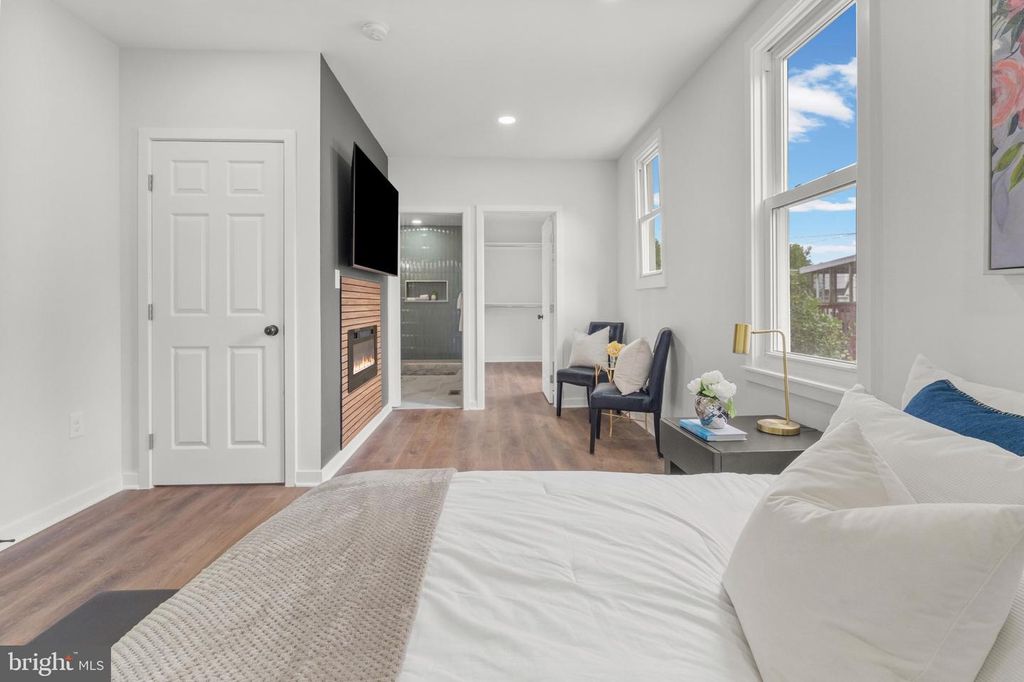 Image 12 of property listing at 3009 MILFORD AVE, Baltimore, MD 21207