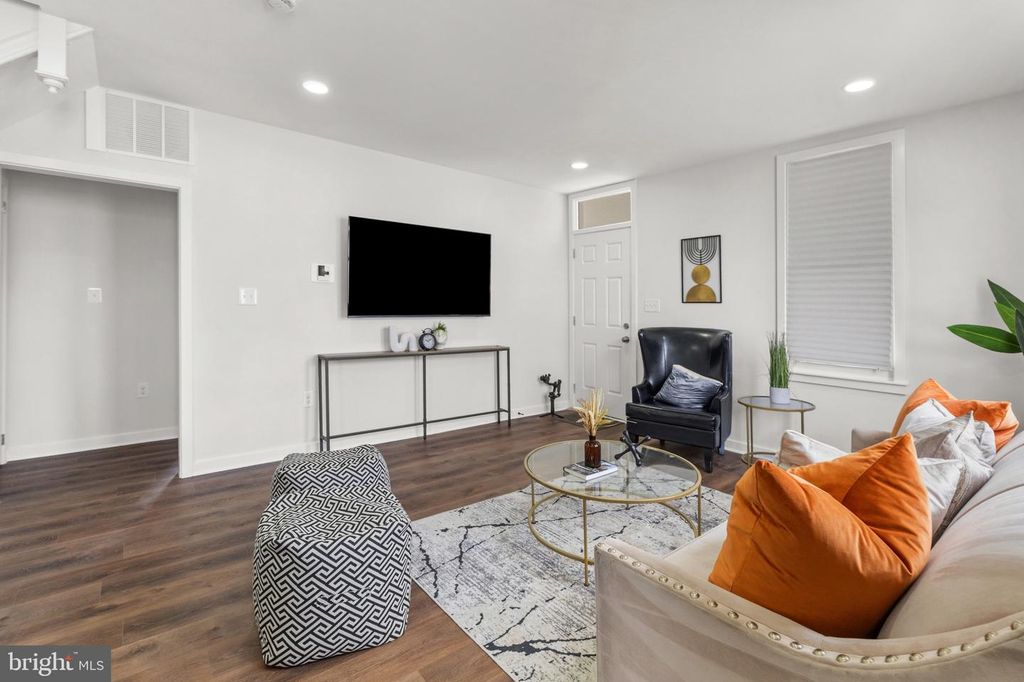Image 5 of property listing at 3009 MILFORD AVE, Baltimore, MD 21207