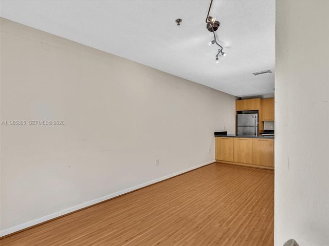 240 SW 15th Rd 112, Miami, FL 33129